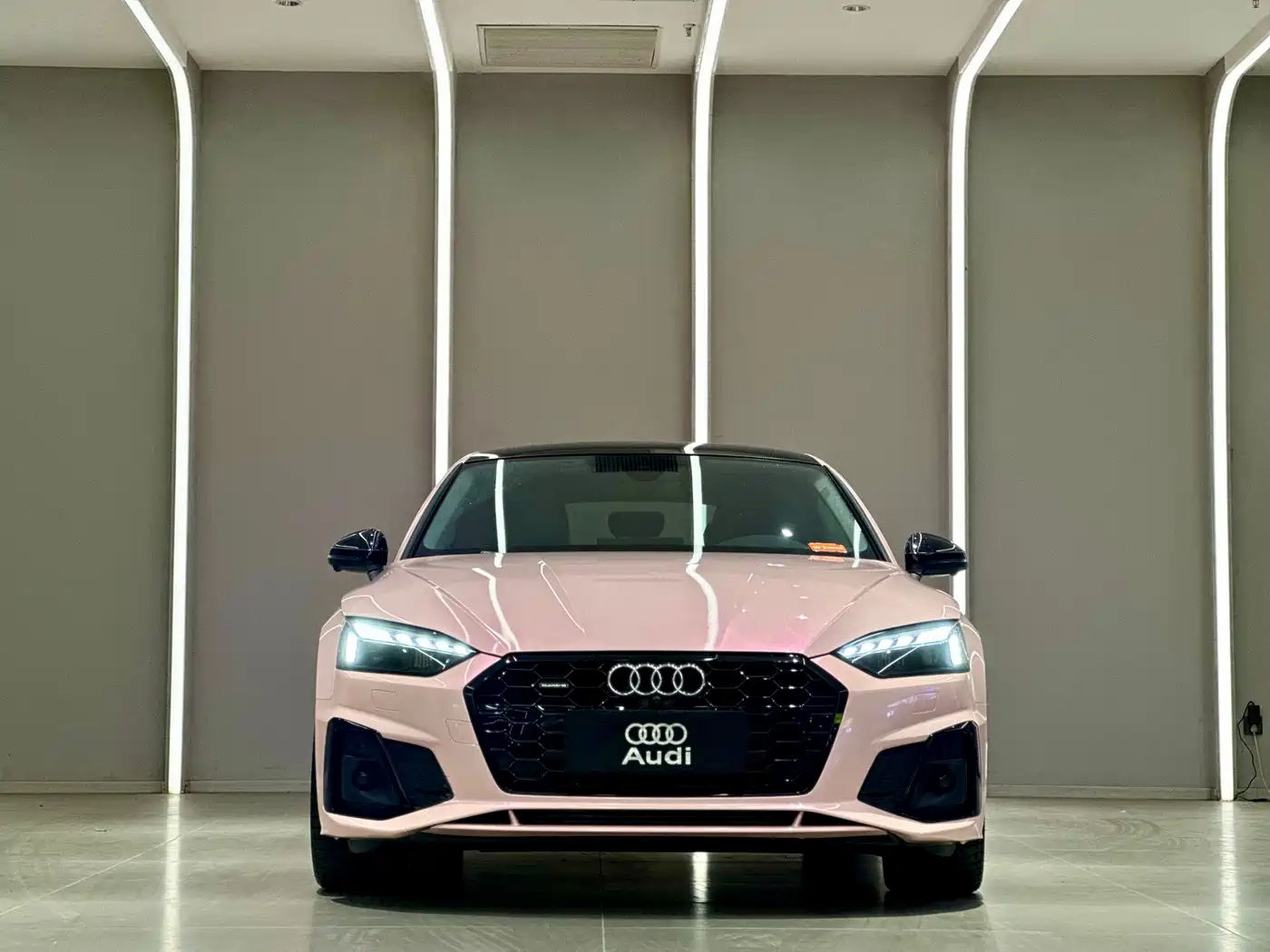 Audi A5 (Import) 2024 Sportback 40 TFSI quattro Luxury Dynamic фото 2
