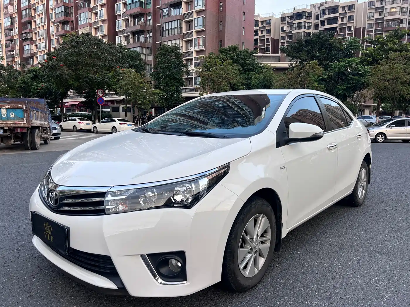 Toyota Corolla 2014 1.6L CVT GL фото 3