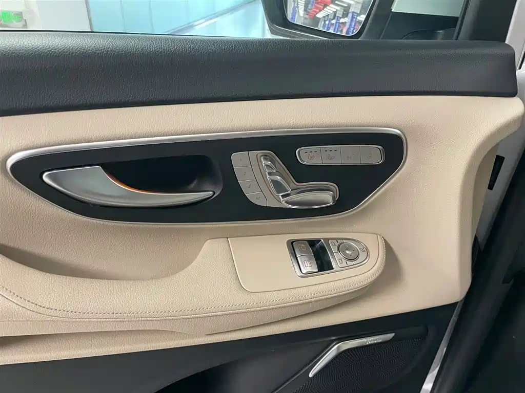 MERCEDES-BENZ V-CLASS