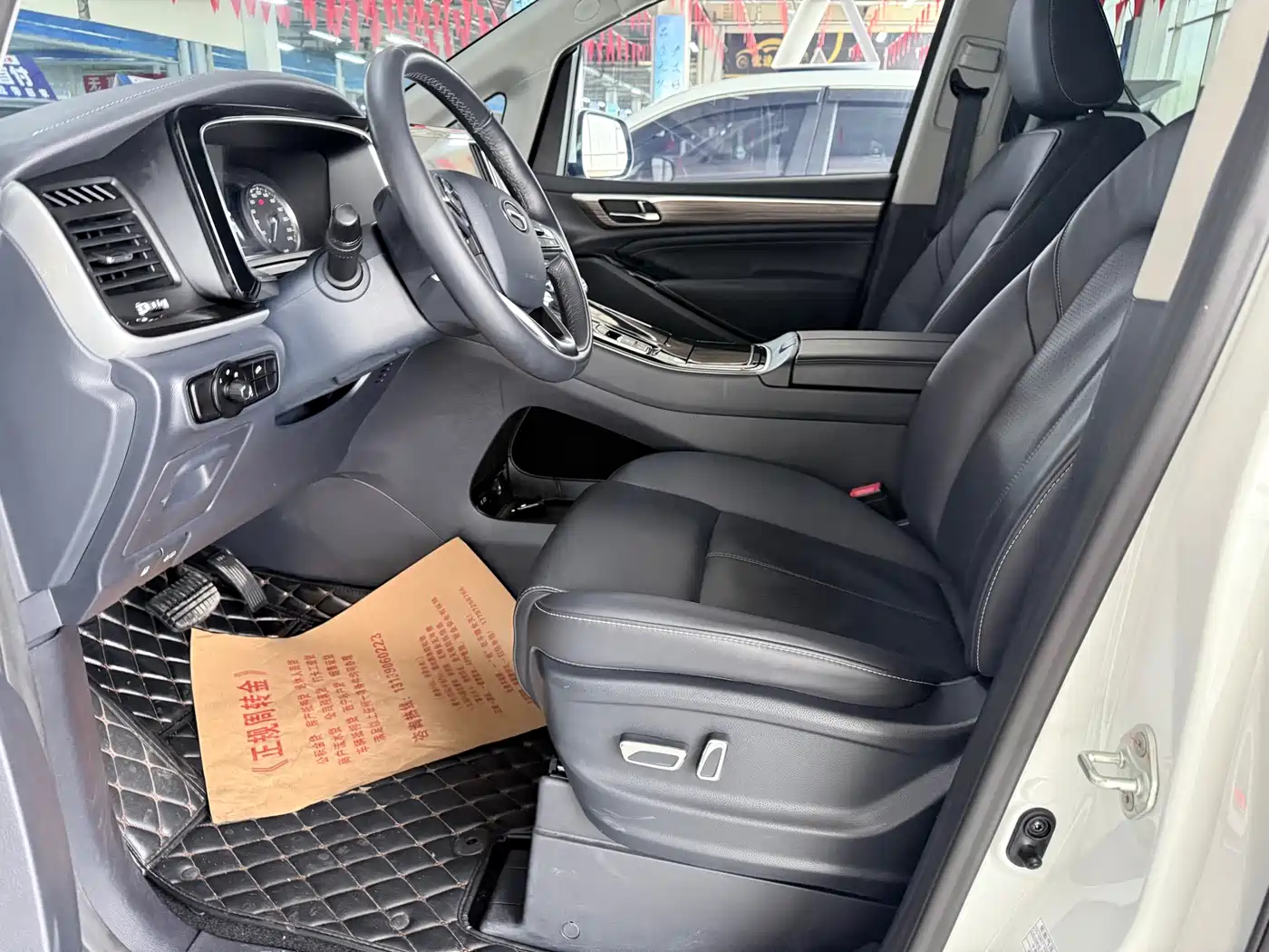GAC Trumpchi Trumpchi M8 2023 Leading Series 390T Premium Edition фото 8