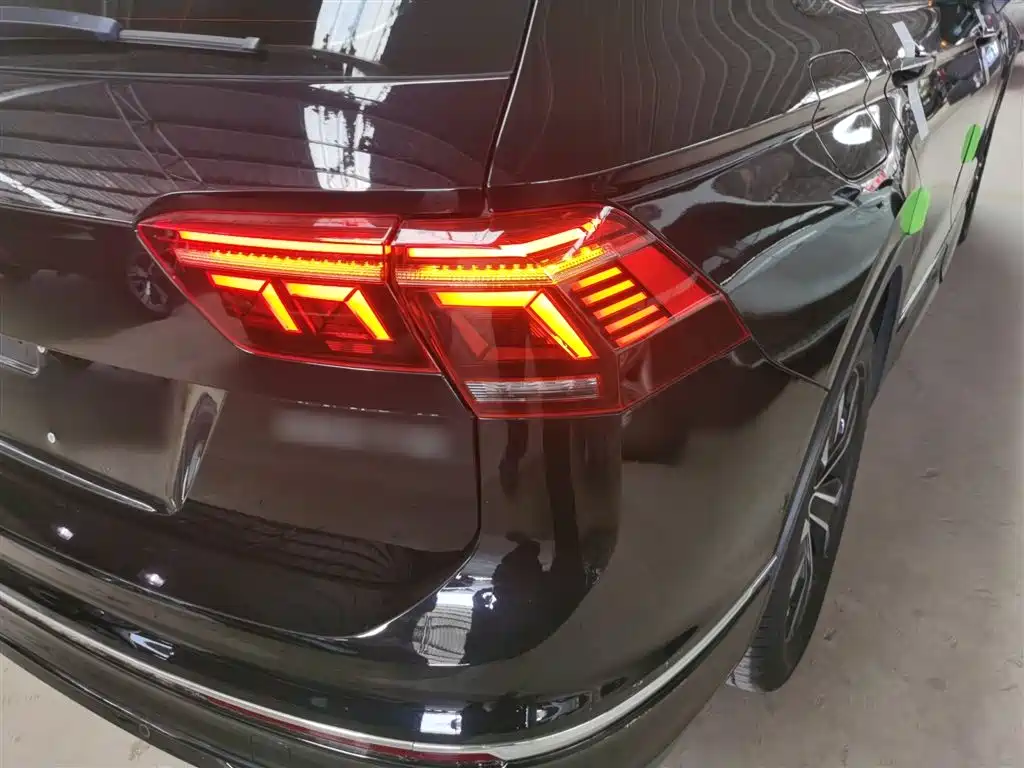 Volkswagen Tiguan L 2022 330TSI Auto 2WD R-Line Premium Edition фото 8