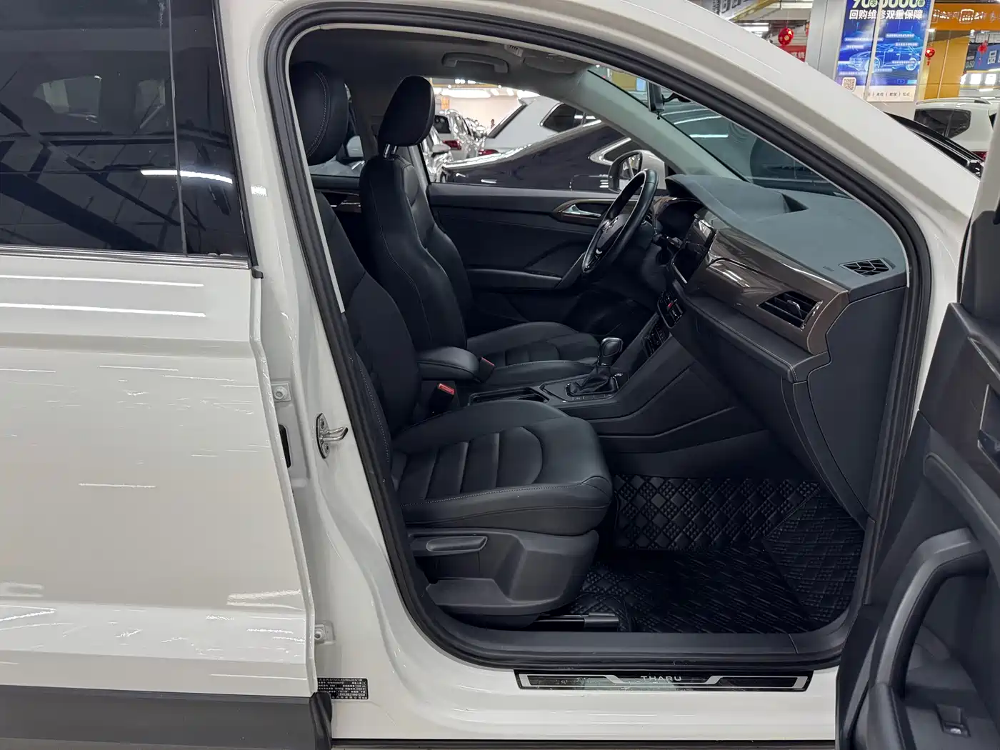 Volkswagen Tharu 2022 280TSI FWD Luxury Edition фото 11