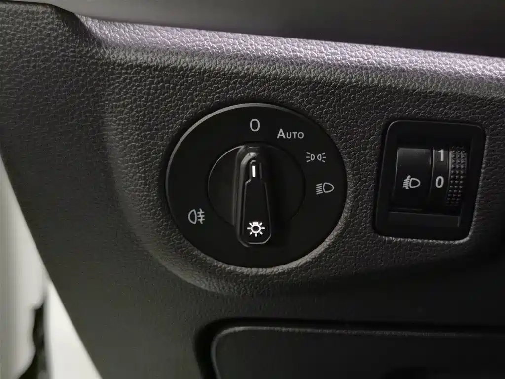 Volkswagen Lavida 2023 300TSI DSG Comfort Edition фото 21