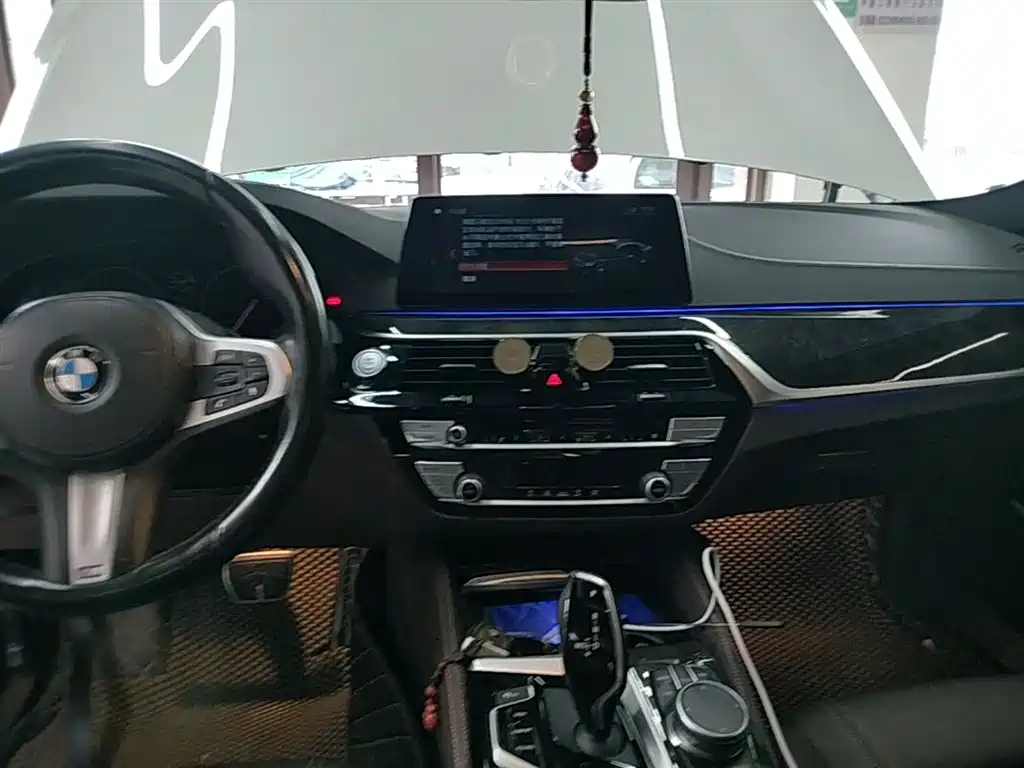 BMW 5 Series 2019 525Li M Sport Package фото 13