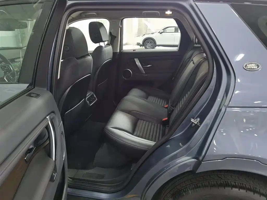Land Rover Discovery Sport 2024 Performance Technology Edition фото 15