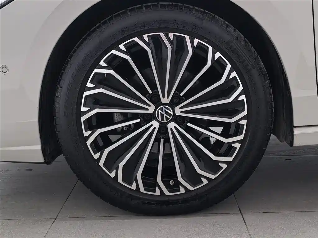Volkswagen Passat 2025 Pro 380TSI Dragon Prestige Edition фото 17