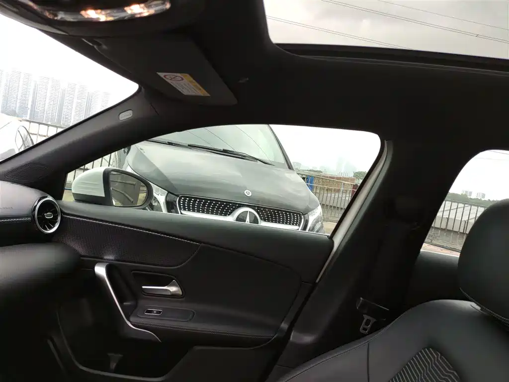 Mercedes-Benz A-Class (Import) 2019 A 200 Dynamic Version фото 11