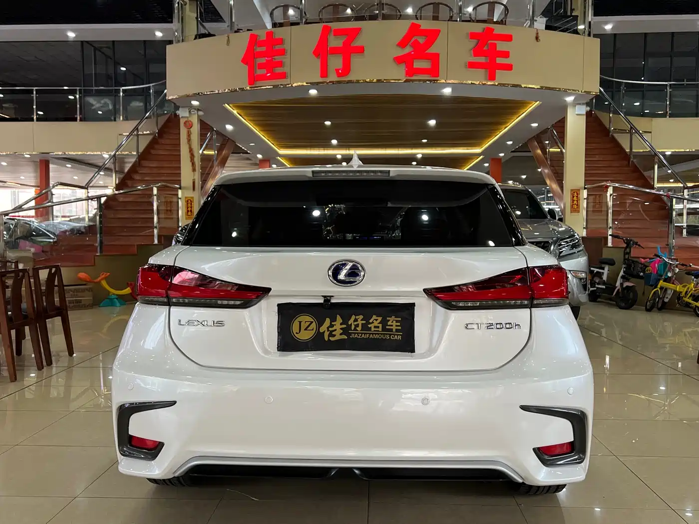 Lexus CT 2017 CT200h Elite Edition Monochrome China V фото 4