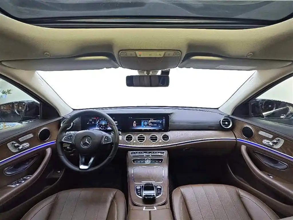 Mercedes-Benz E-Class 2018 E 300 L Luxury фото 4