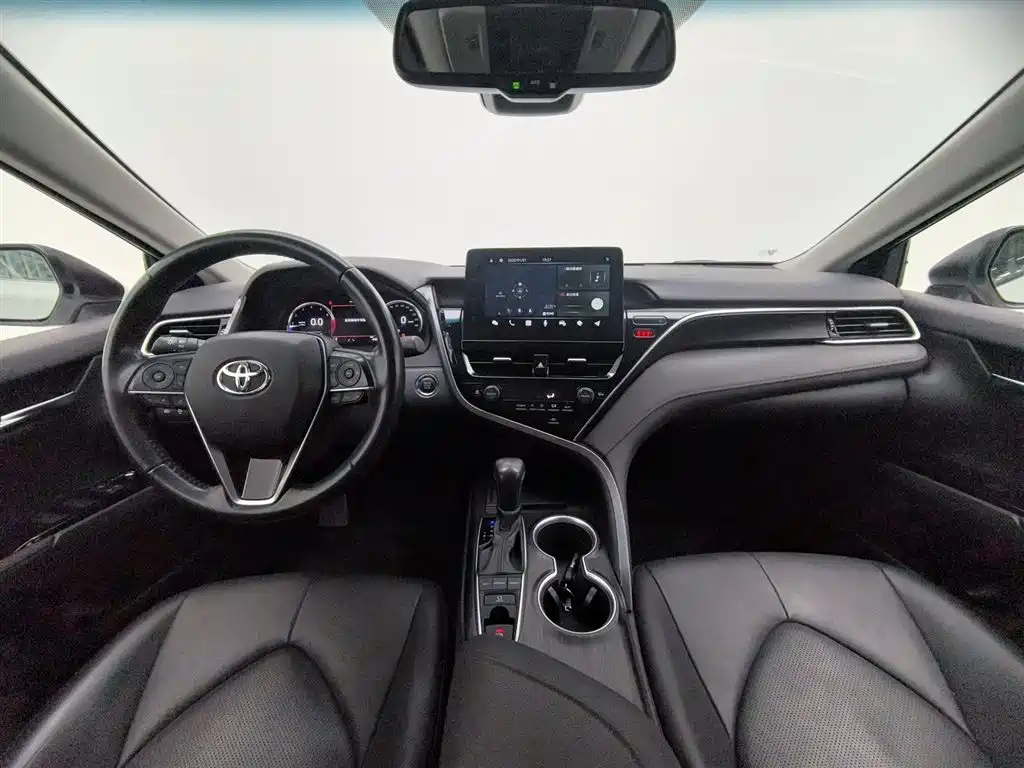 Toyota Camry 2023 2.5G Luxury Edition фото 5