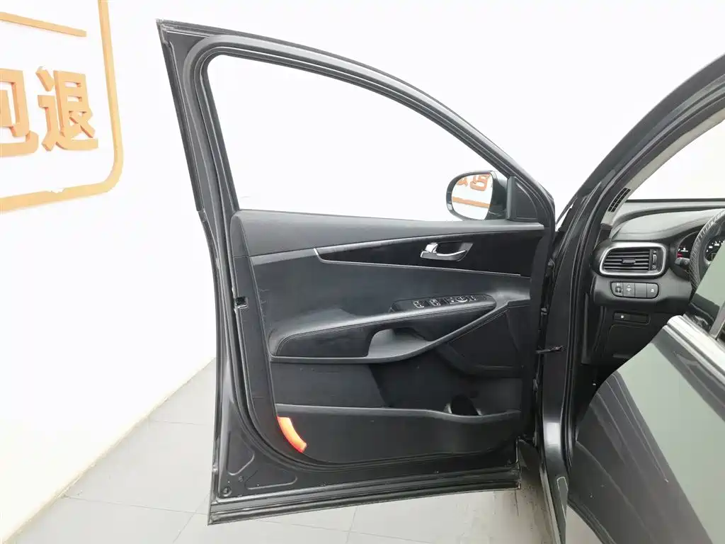 Kia Sorento 2015 Sorento L 2.4L Gasoline 4WD Elite 7-seater China IV фото 8