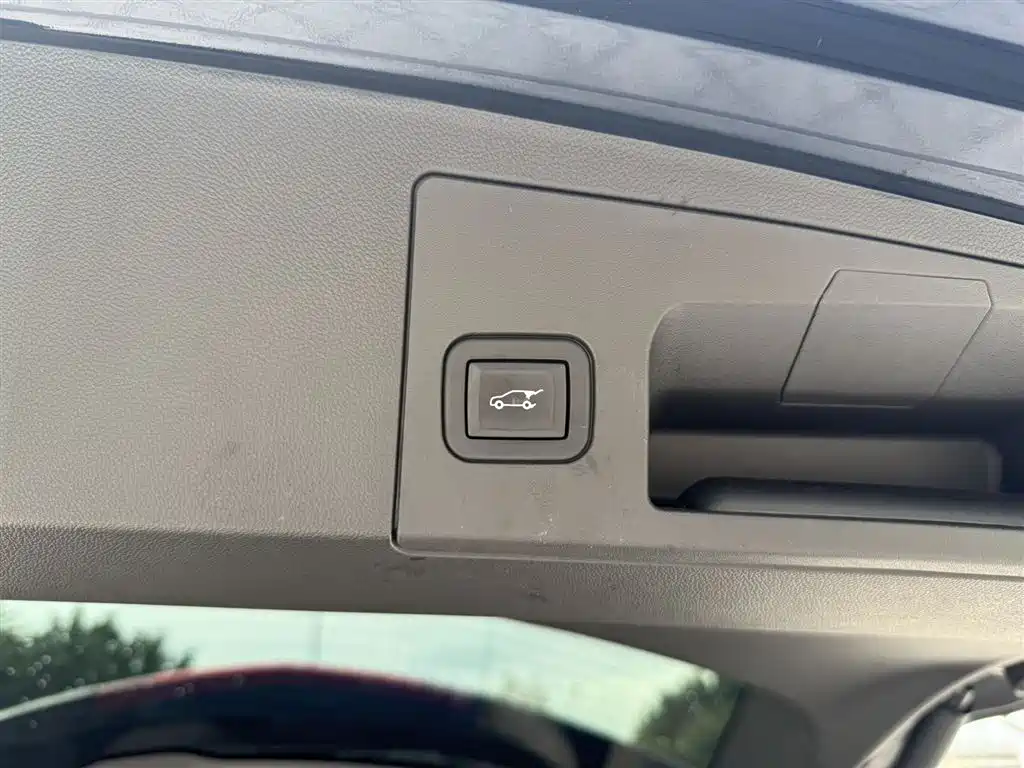 Cadillac XT5 2020 28T Luxury Model фото 6