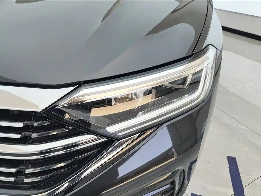 Volkswagen Sagitar 2025 300TSI DSG Surpass Edition фото 5