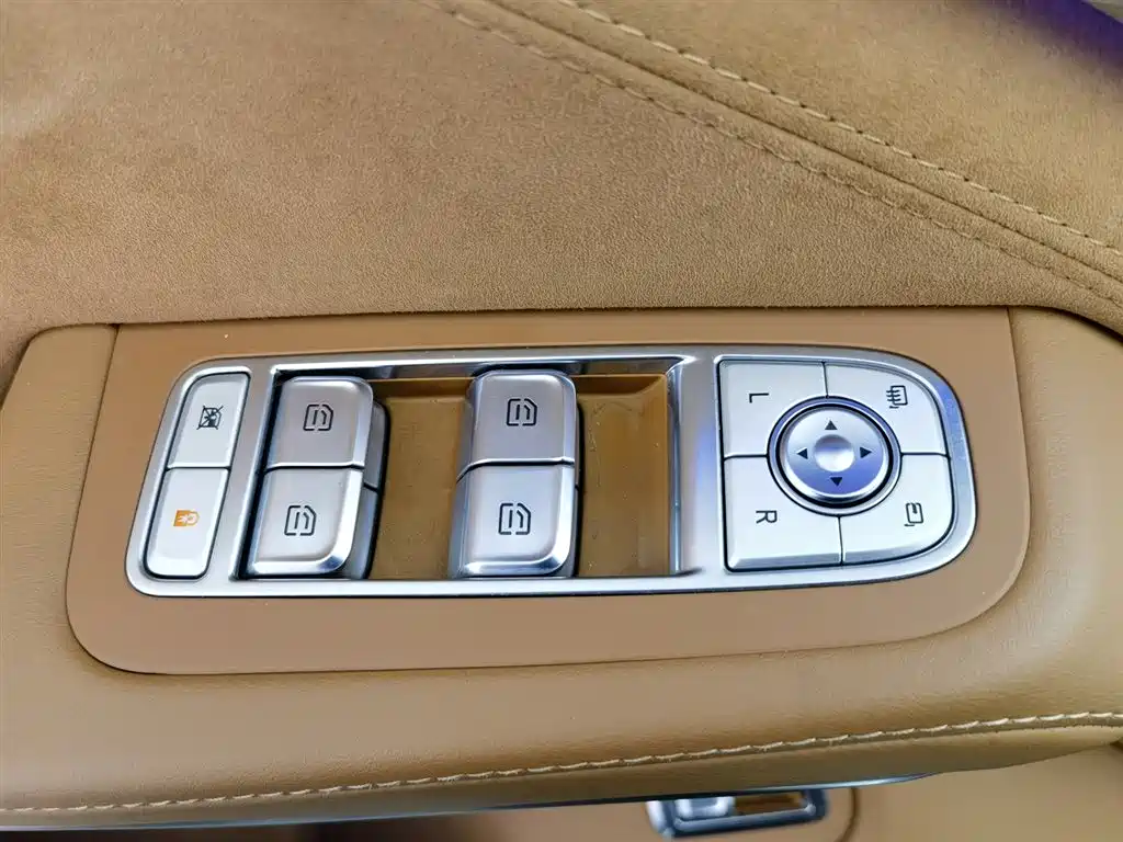 Hongqi H9 2020 3.0T Smart Connection Qi Chang Edition фото 9