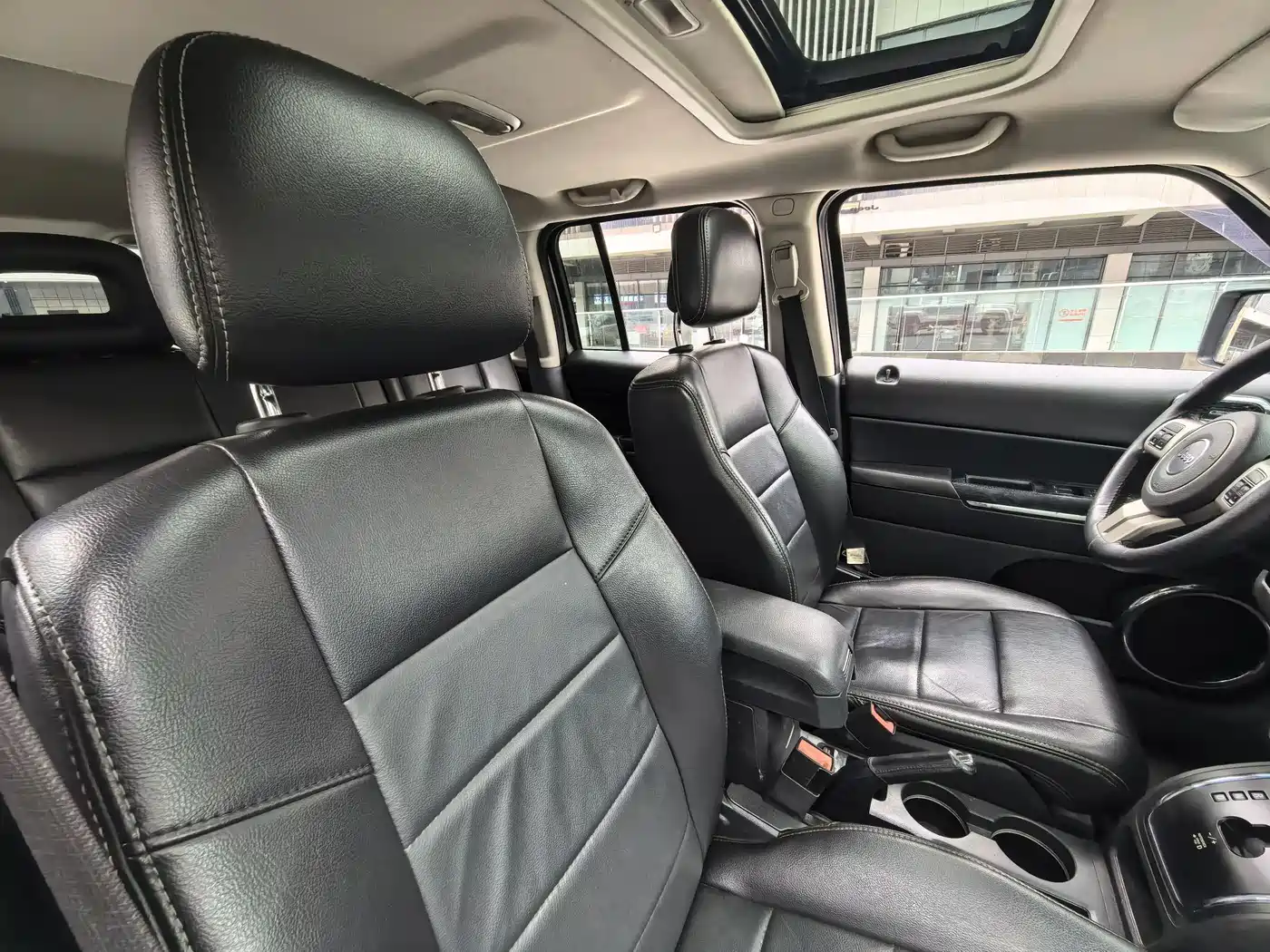 Jeep Patriot 2014 2014 2.4L Luxury Navigation