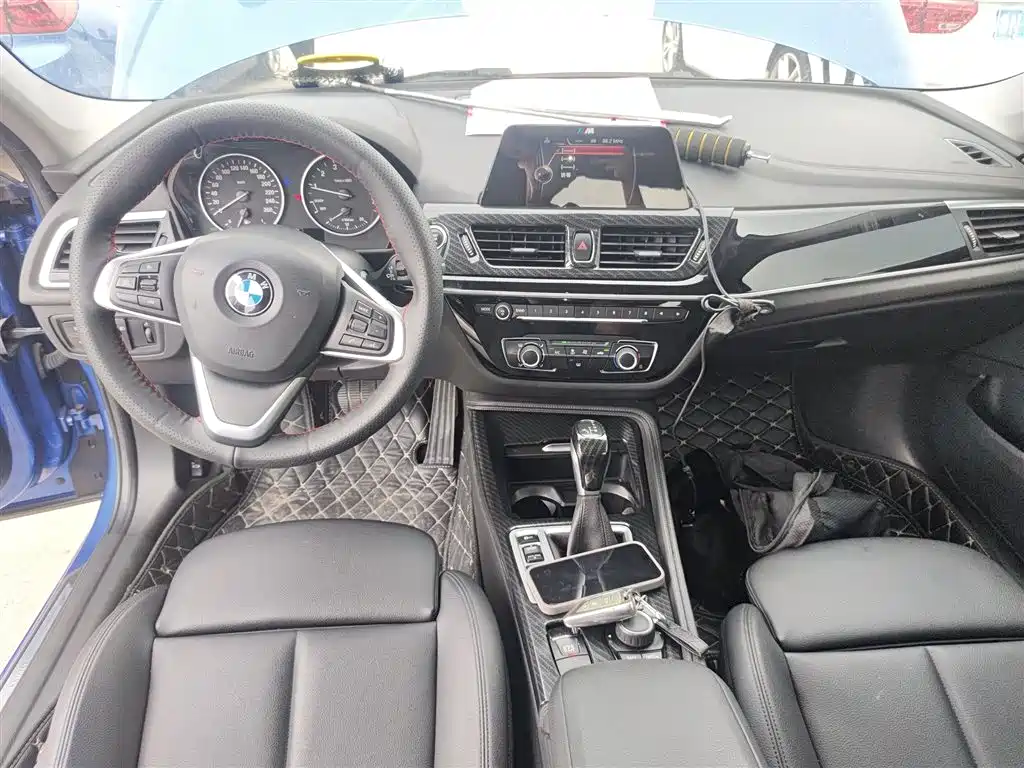 BMW 1 Series 2017 118i Sport фото 6