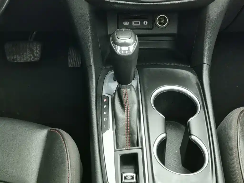 Chevrolet Equinox 2019 Redline 550T Automatic AWD Explorer RS Edition (China V) фото 13