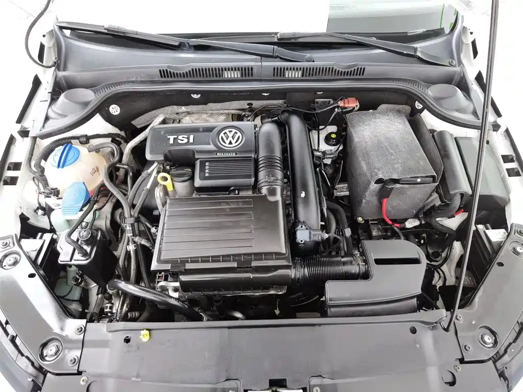 Volkswagen Sagitar 2018 280TSI DSG Luxury фото 6