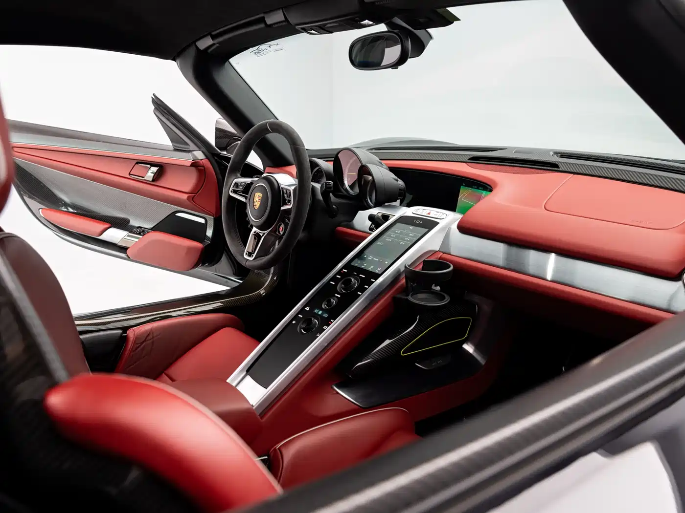 Porsche 918 Spyder 2014 4.6L фото 16