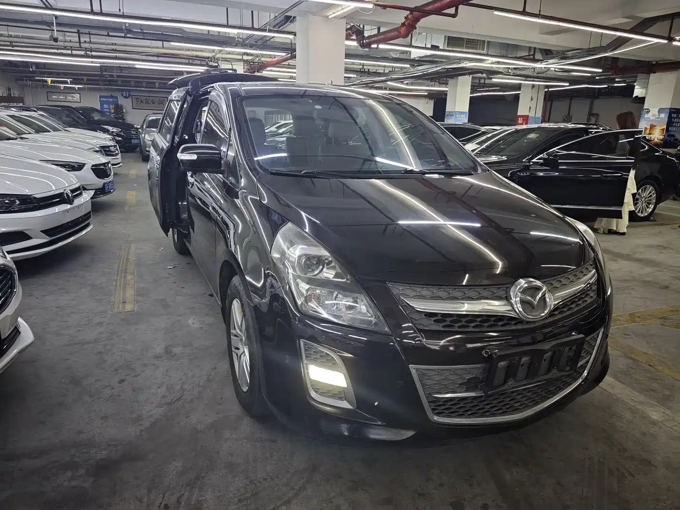 Mazda 8 2015 2.5L Supreme Edition фото 3