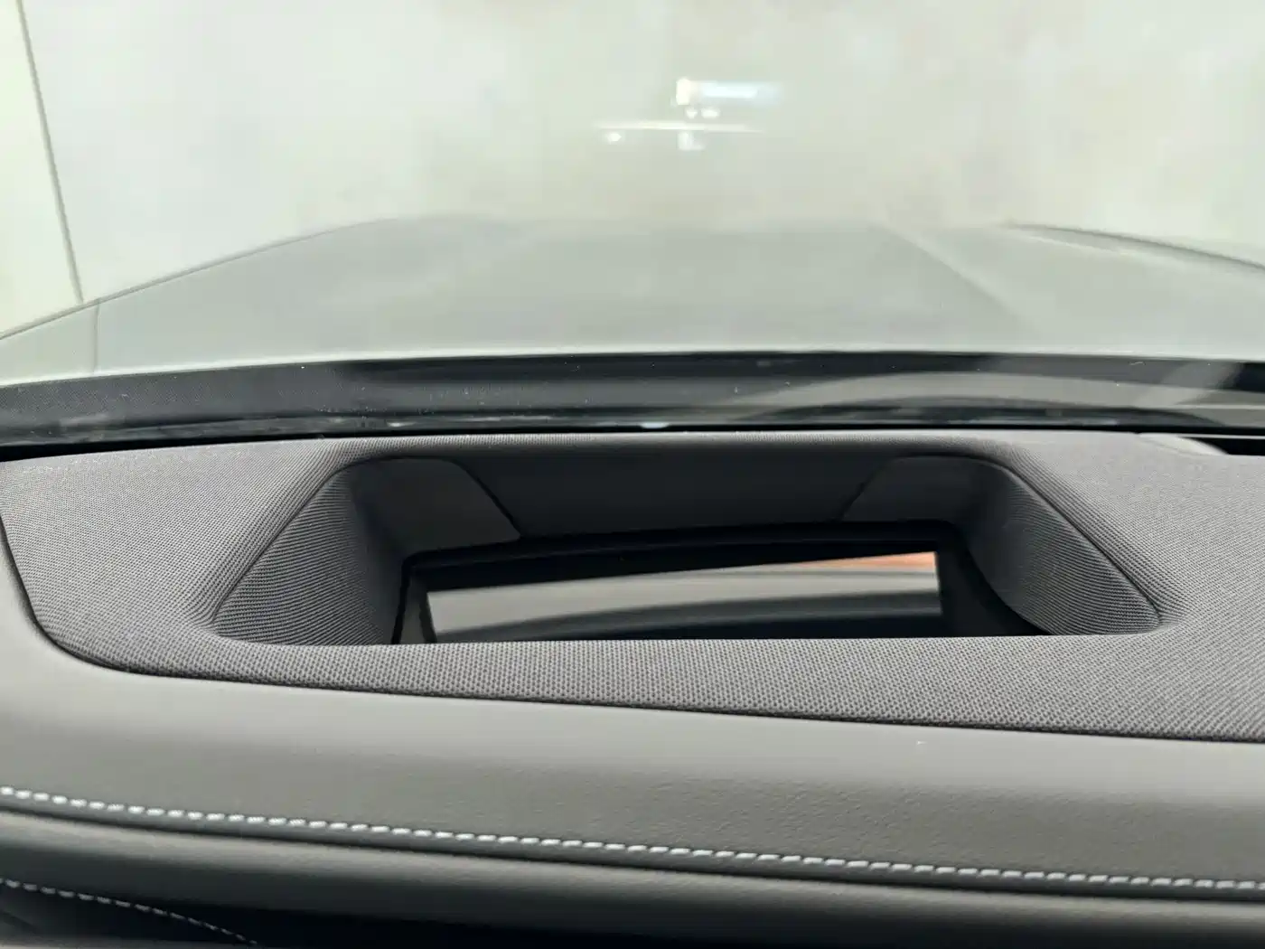 BMW 7 Series 2023 740Li Exclusive M Sport Package фото 27