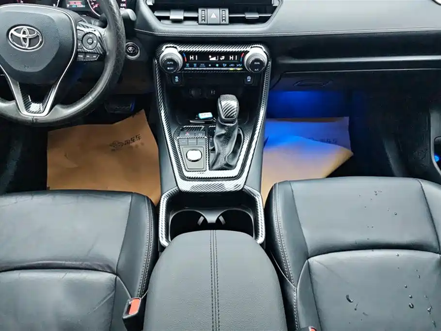Toyota Wildlander 2022 2.0L CVT FWD Luxury PLUS Edition фото 16