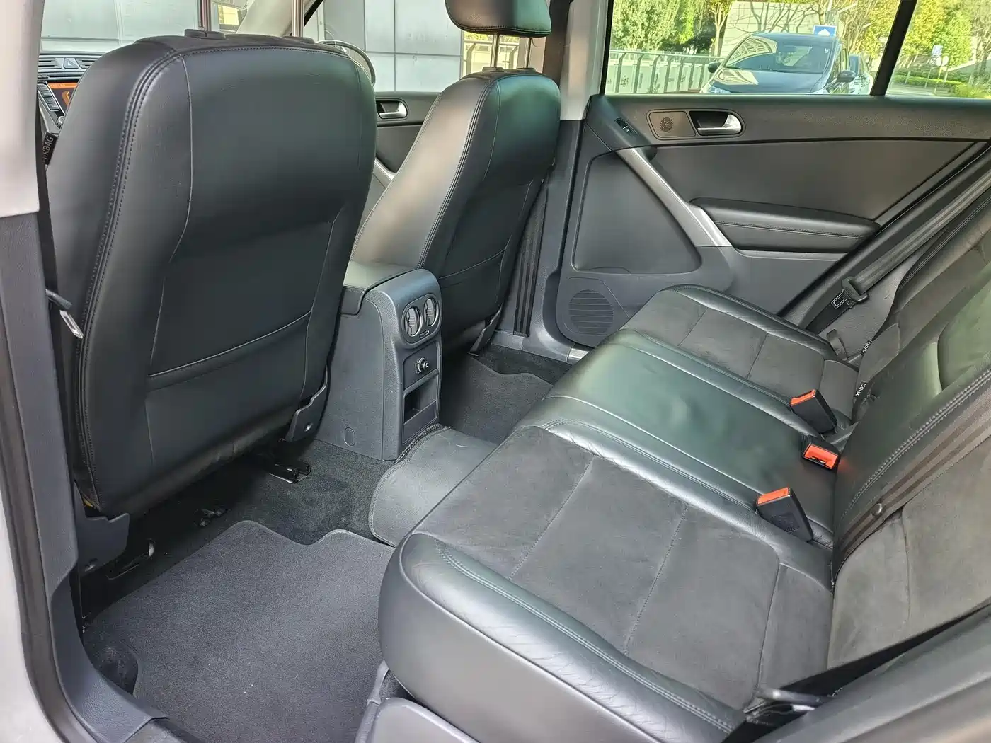 Volkswagen Tiguan 2010 2.0TSI Automatic AWD Flagship фото 14