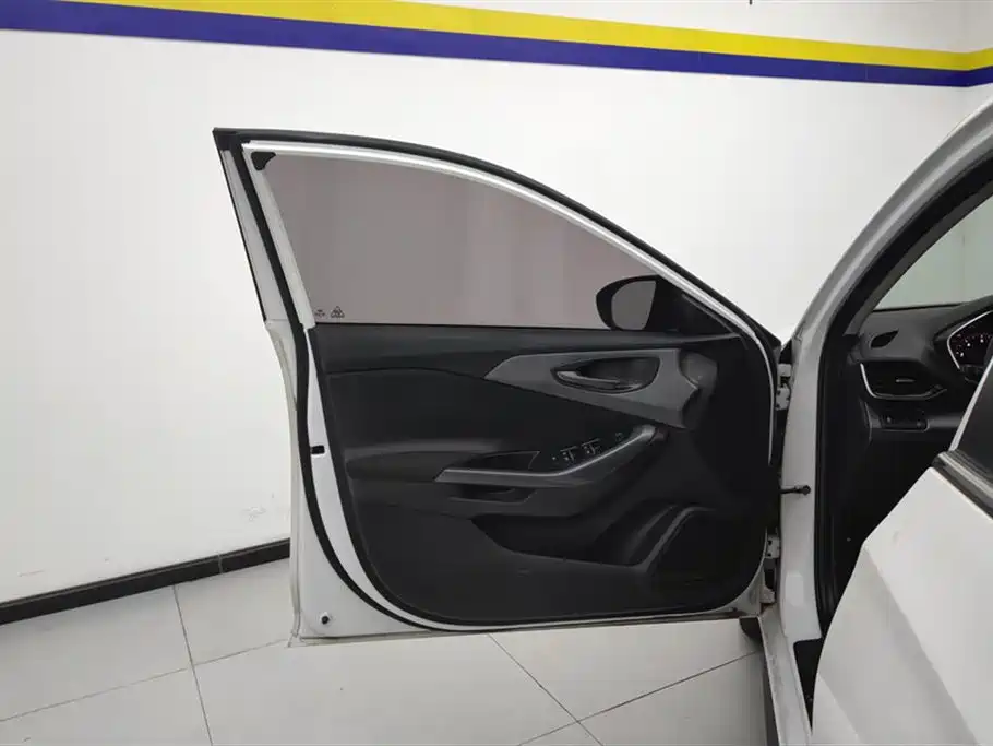 Hyundai Fista 2019 240TGDi Sport Edition China VI фото 7