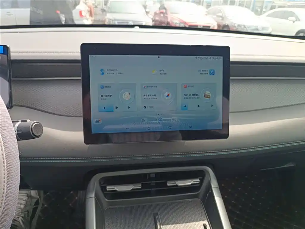 BYD Qin PLUS 2025 DM-i Smart Drive 55KM Leader фото 13