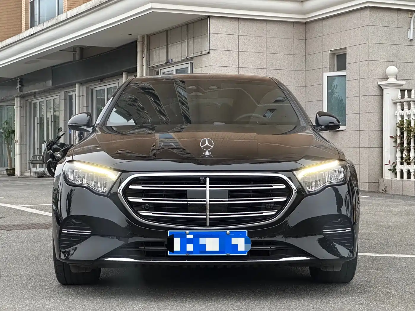 Mercedes-Benz E-Class 2025 Facelift E 300 L Luxury фото 2