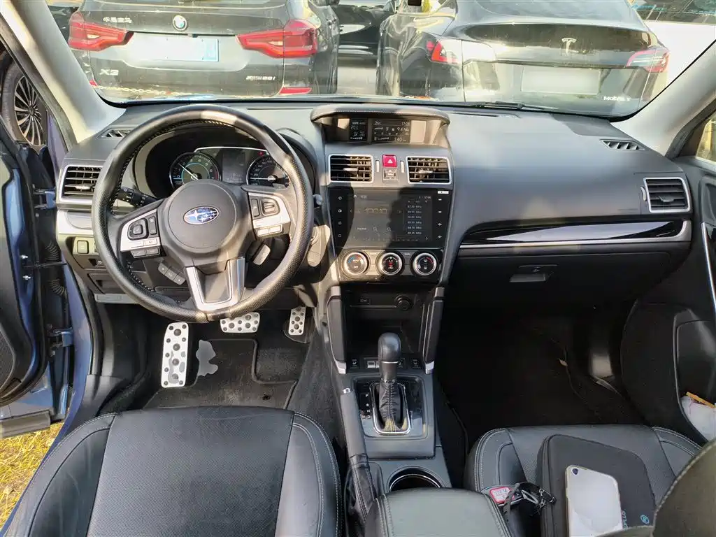 Subaru Forester 2018 2.5i Premium Navigation Edition EyeSight фото 6