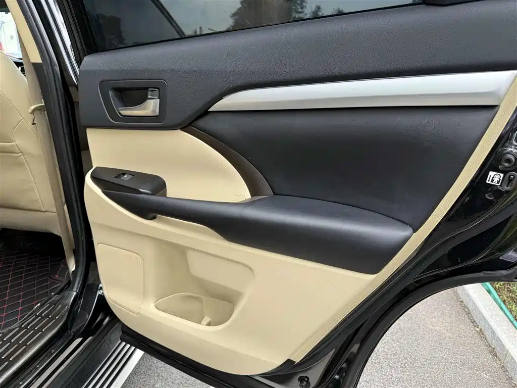 Toyota Highlander 2018 2.0T 2WD Elite 7-seater (China V) фото 31