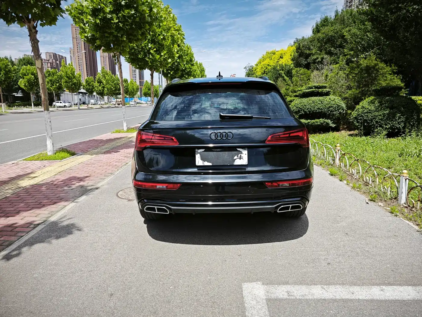 Фото 10 - Audi Q5L