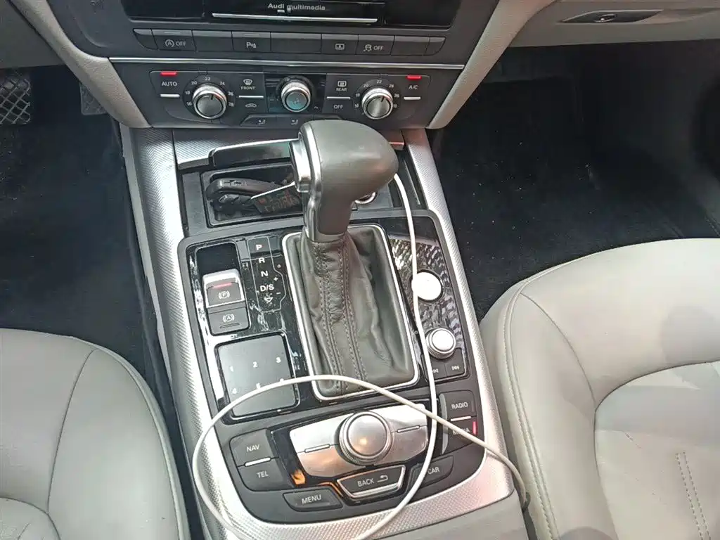 Audi A6L 2015 TFSI Millionth Anniversary Intelligent Leader Type фото 7