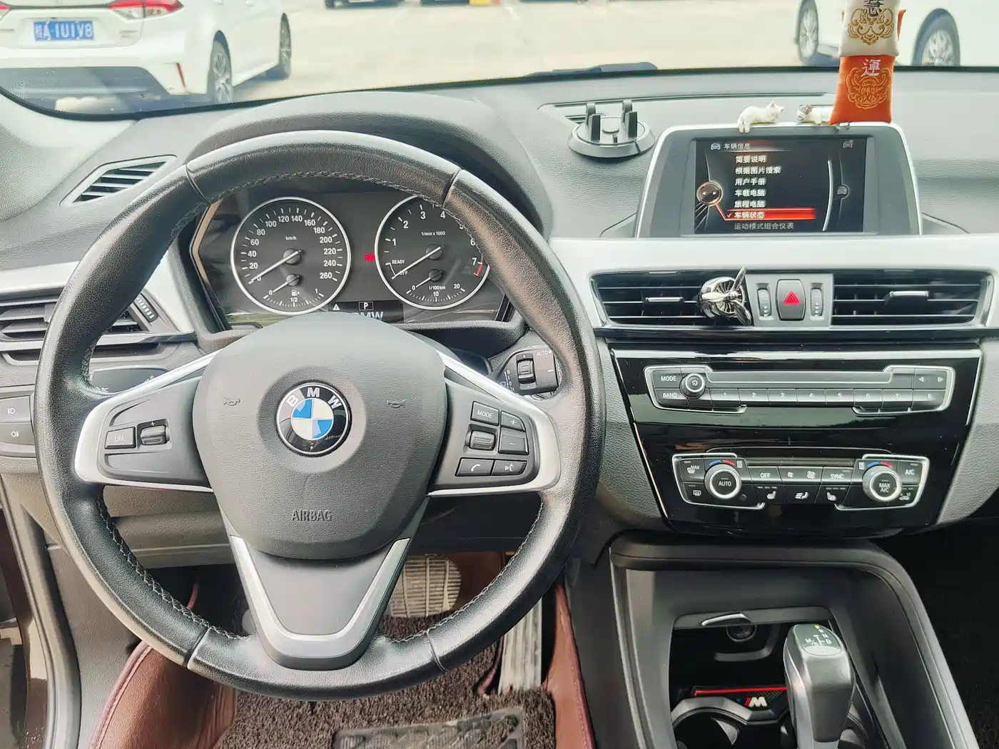 BMW X1 2016 sDrive18Li Premium Model фото 14
