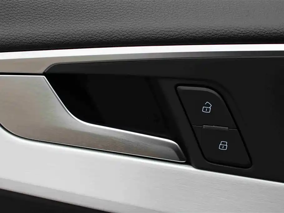 Audi A4L 2022 40 TFSI Luxury Dynamic фото 4