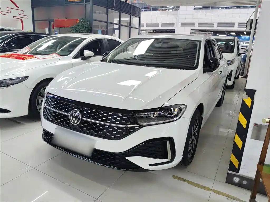 Volkswagen Lavida 2024 Model 300TSI DSG Starlight Full Comfort Edition