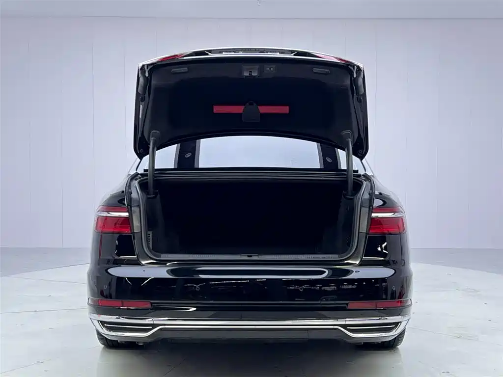 Audi A8 2018 A8L 55 TFSI quattro Launch Premium фото 9