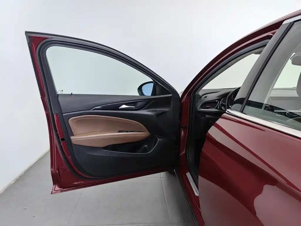 Фото 8 - Buick Regal