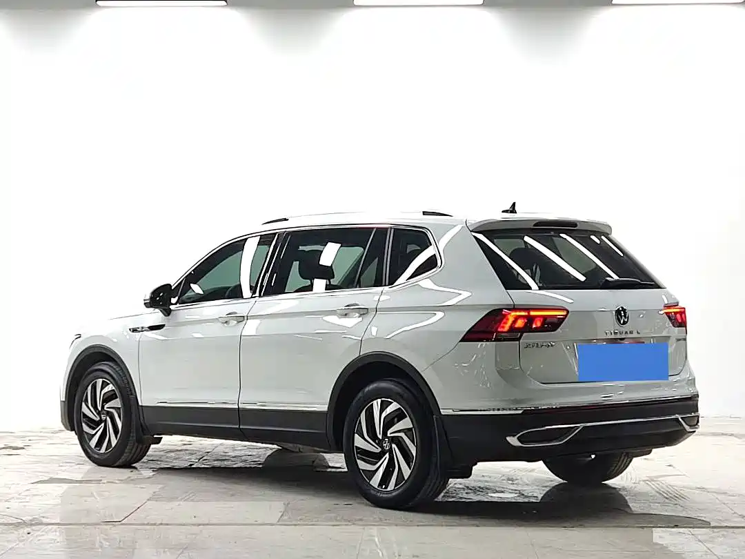 Volkswagen Tiguan L 2023 280TSI 2WD Trend Limited Edition фото 7