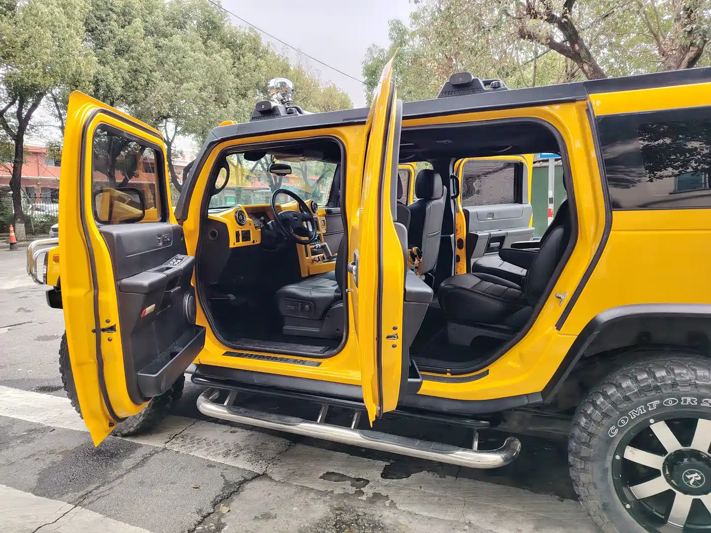 Hummer H2 фото 8