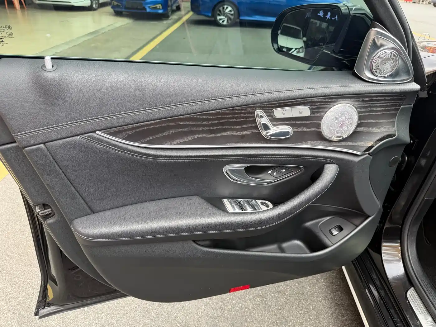 Mercedes-Benz E-Class 2017 E 200 L 4MATIC фото 30