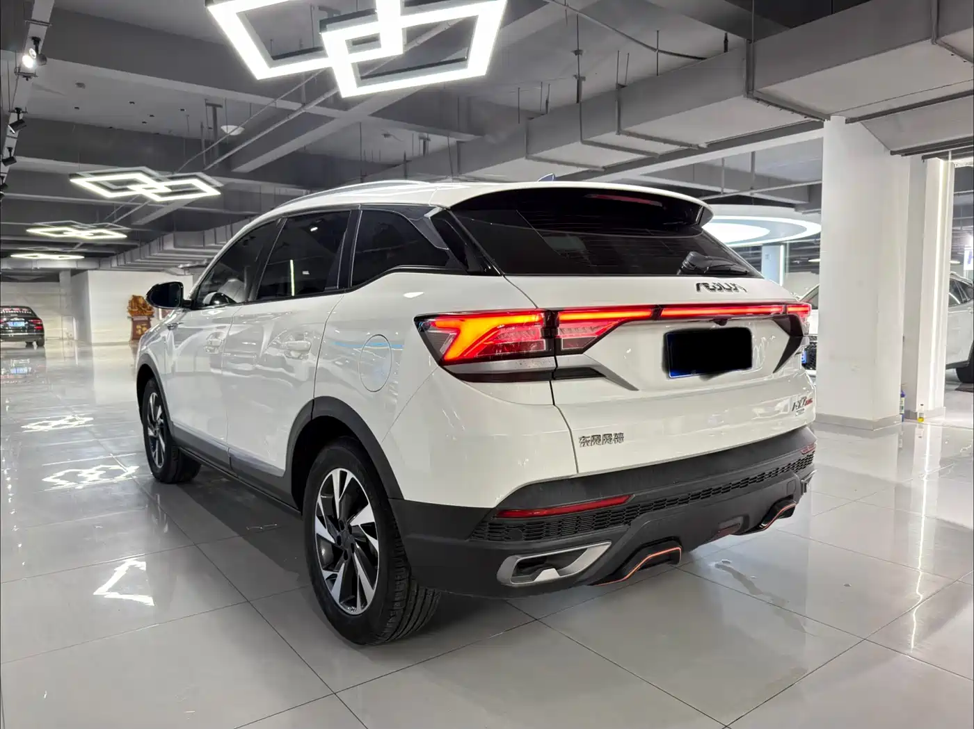 DONGFENG AX7