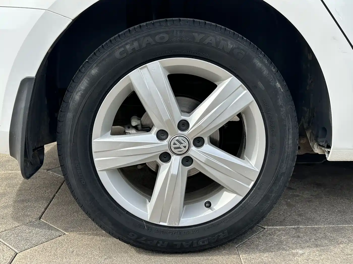 Volkswagen Lavida 2017 1.6L Automatic Trend Edition фото 25