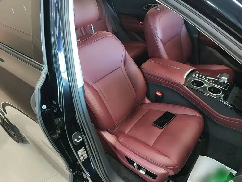 Hongqi HS3 PHEV 2025 2025 PHEV 117km Power PLUS Edition