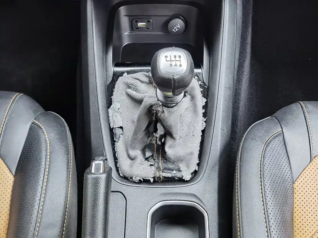 Wuling Motors Wuling Hongguang S3 2021 2019 1.5L Manual Comfort Model China VI