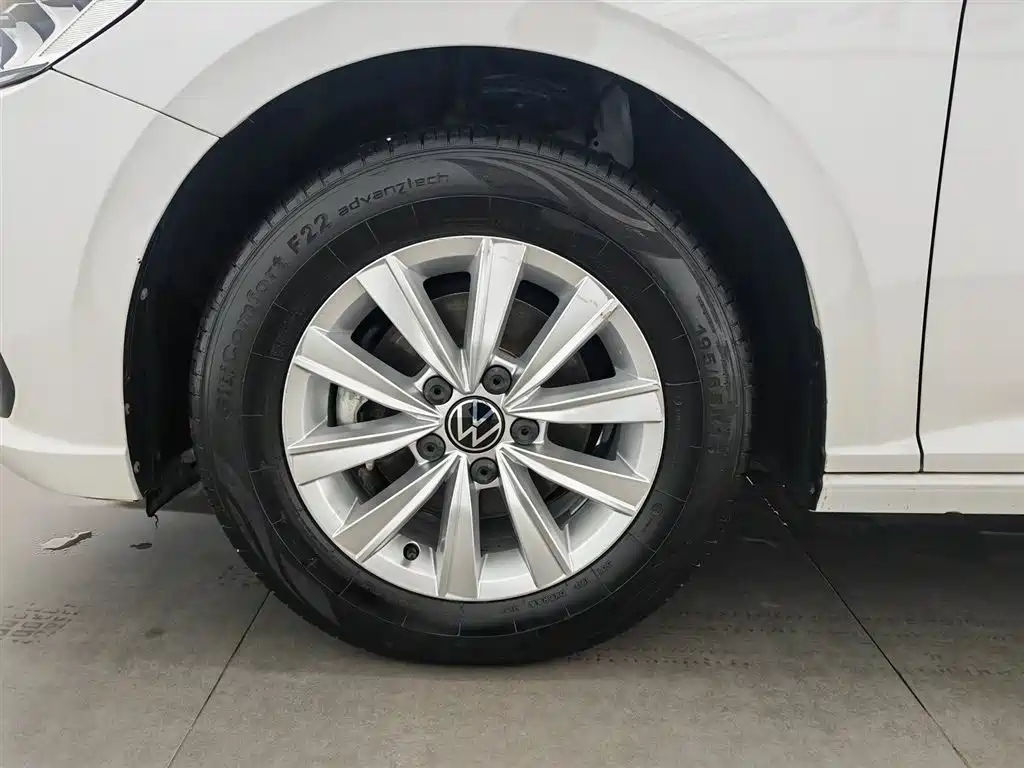 Volkswagen Lavida 2024 Model 1.5L Automatic Delight Edition фото 17