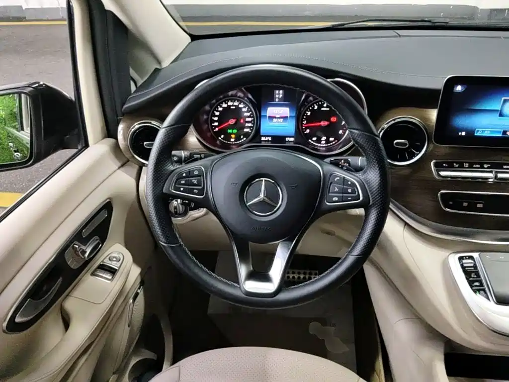 MERCEDES-BENZ V-CLASS