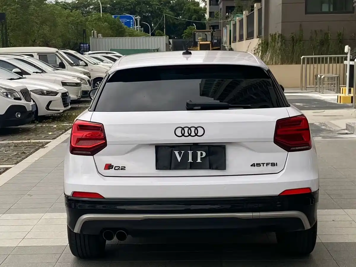Фото 9 - Audi Q2L