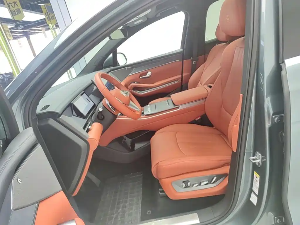 BYD Tang L 2025 2025 DM 175KM Drone Player Edition
